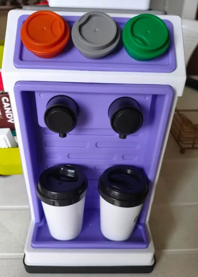 Supermercado grande con sonido , incluye caja registradora ,congeladora ,máquina de café y 46 accesorios