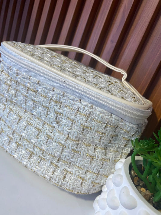 Neceser blanco con toques dorados
